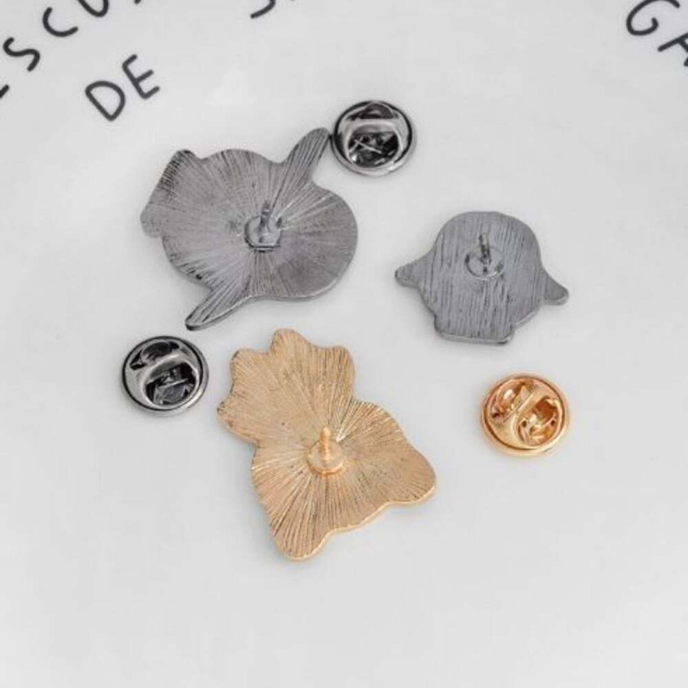 Panda Pin Brooch - Picture 2 of 2